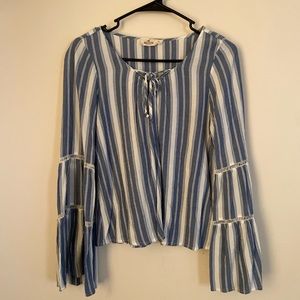 Striped Blue and White Women's Top Medium Belle Sleeves